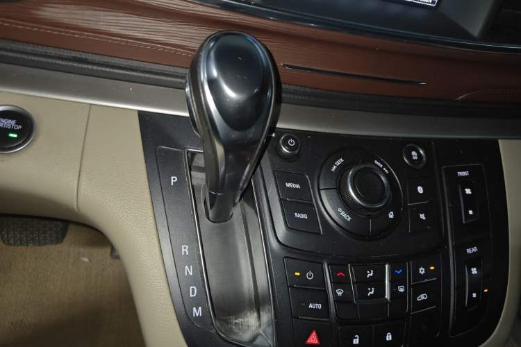 Used Buick GL8 2017 25S Luxury Version China V Standard
