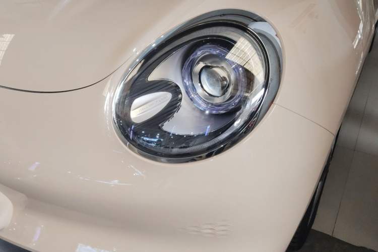 Used ORA Good Cat 2023 401 km Standard Range Luxury Version Lithium Iron Phosphate Left Front Headlight