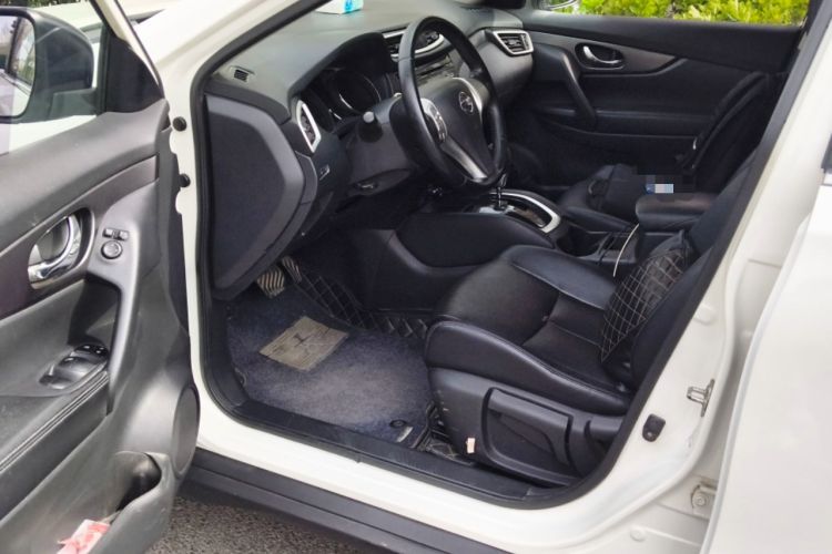 Used Nissan X-Trail 2014 2.0L CVT Comfort Edition 2WD Driver Seat