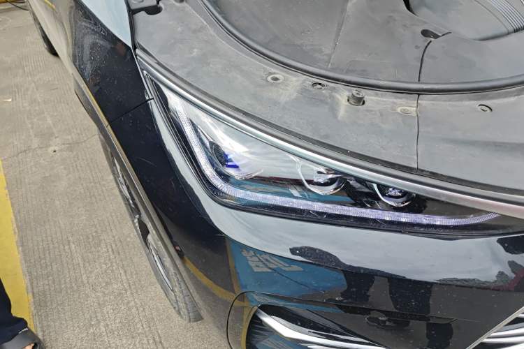 Used BYD Tang New Energy 2023 DM-i Champion Edition 112KM Prestige Model Right Front Headlight