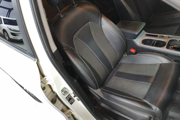 Used GAC Trumpchi GS3 2022 POWER 270T Automatic Sporty Edition Right Front Seat