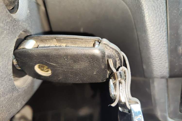 Used Volkswagen Santana 2016 1.6L Automatic Fashion Edition Vehicle Key