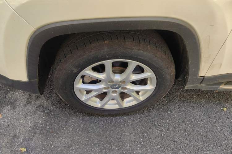 Used Jeep Cherokee 2017 2.0L Superior Edition