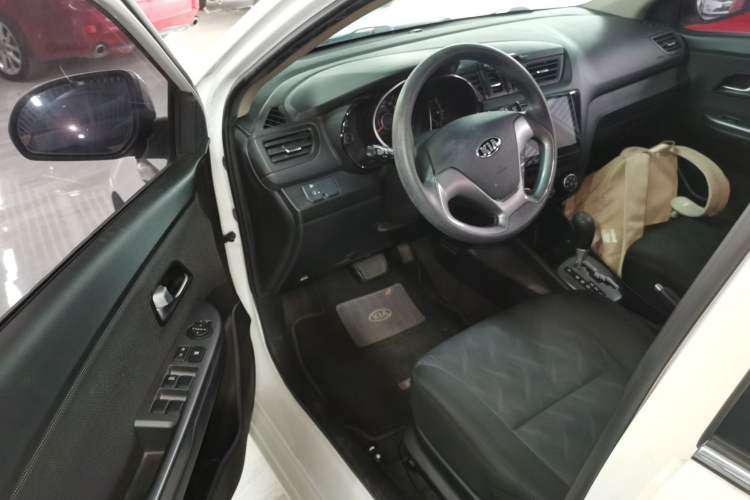 Used Kia K2 2015 Sedan 1.4L Automatic GLS