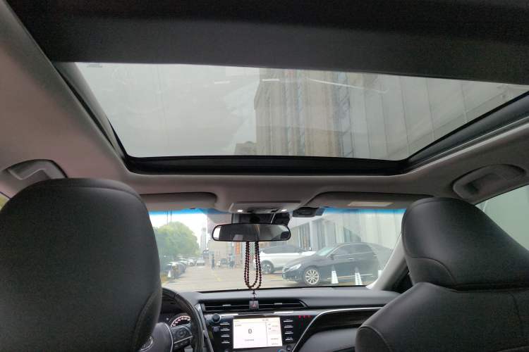 Used Toyota Camry 2018 2.5G Luxury Edition Headliner