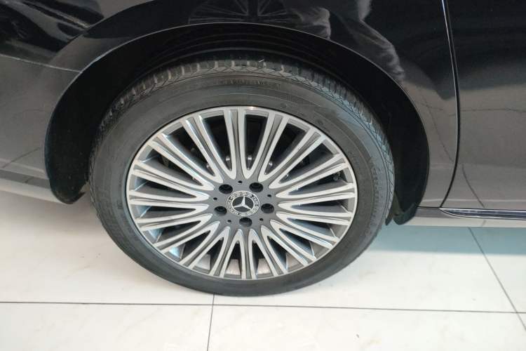 Used Mercedes-Benz E-Class 2022 E 300 L Stylish Model