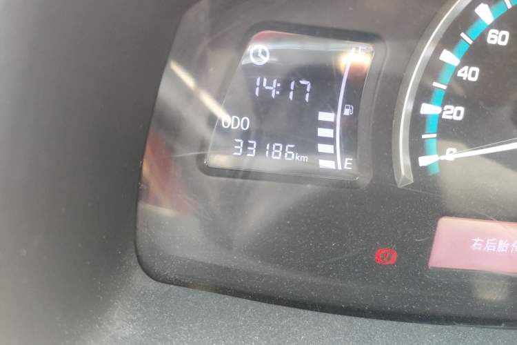 Used JAC Group Refine S2mini 2017 1.3L Sport Edition Odometer Close Up