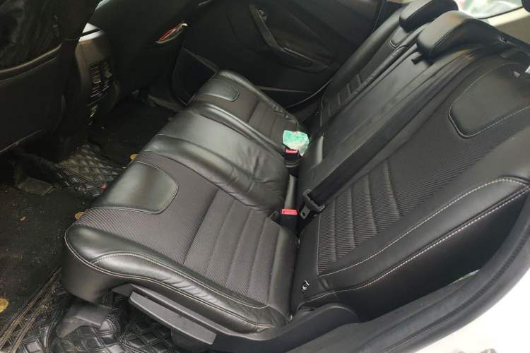 Used Ford Kuga 2013 1.6L GTDi Two-Wheel-Drive Trend Model Left Rear Seat