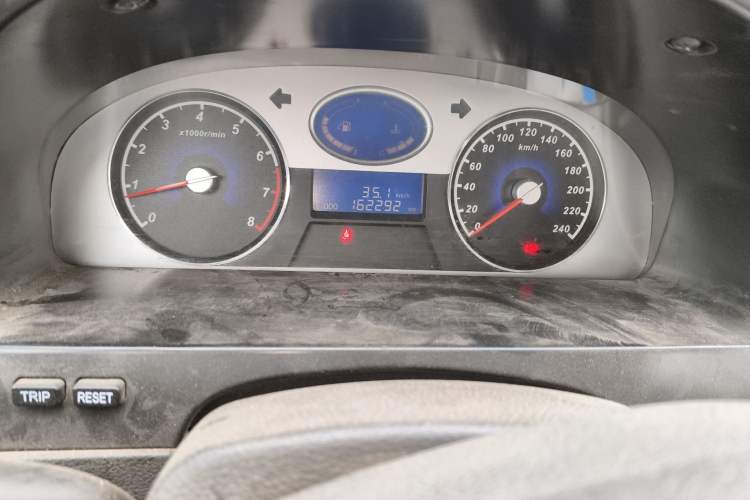 Used Geely Auto Classic Emgrand 2012 Sedan 1.8L Manual Comfort Model
