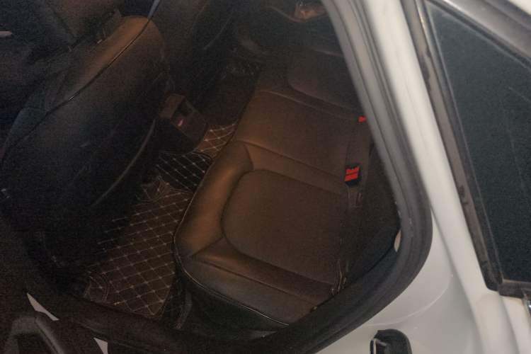 Used Audi A3 2014 Limousine 35 TFSI Automatic Fashion Model