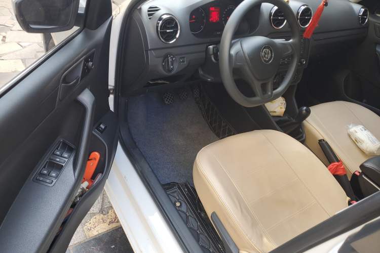 Used Volkswagen Jetta 2017 1.4L Manual Fashion Edition