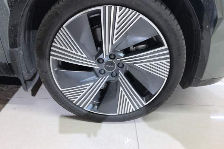 Used Lynk & Co 08 EM-P 2023 245km Ultra-Long Range Halo Right Front Wheel Hub