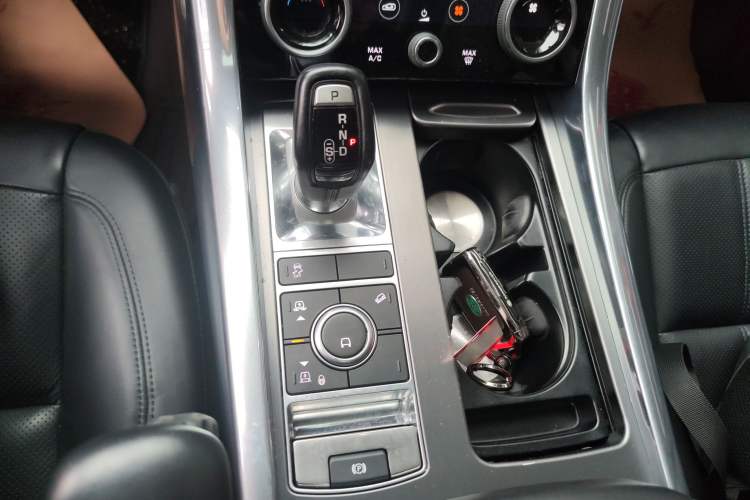 Used Land Rover Range Rover Sport 2020 3.0 L6 SE