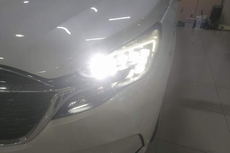 Used Buick GL8 2022 ES Landtrek 653T Luxury Edition
