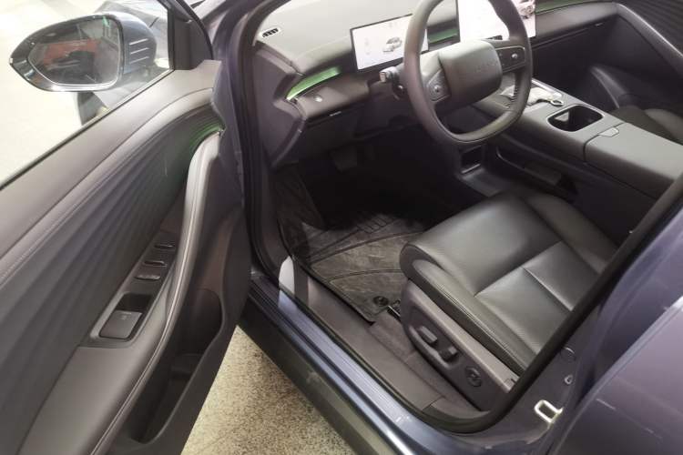 Used Nissan N6 2026 Model 180 Max
