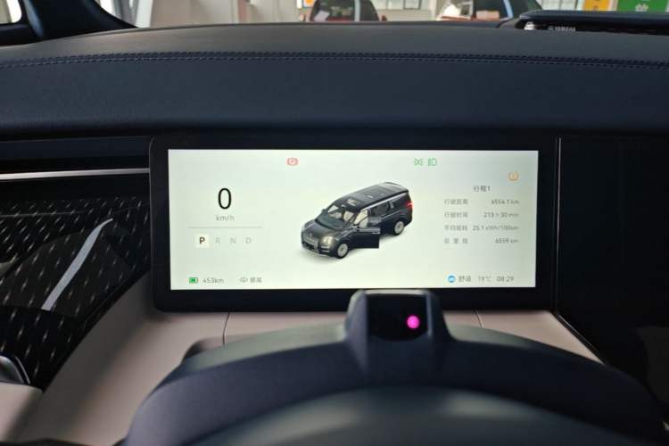 Used Zeekr 009 2024 7-Seater Walk-Through Version Four-Wheel Drive 108 kWh Instrument Cluster