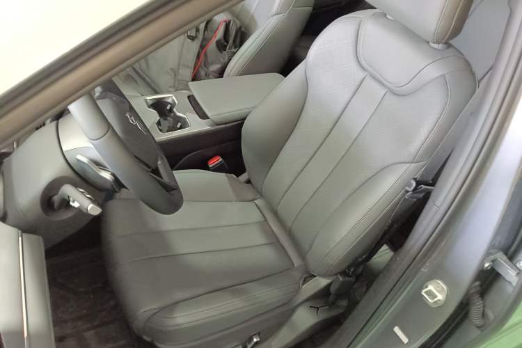 Used BYD Song L DM-i 2026 Model 200KM Superior Version
