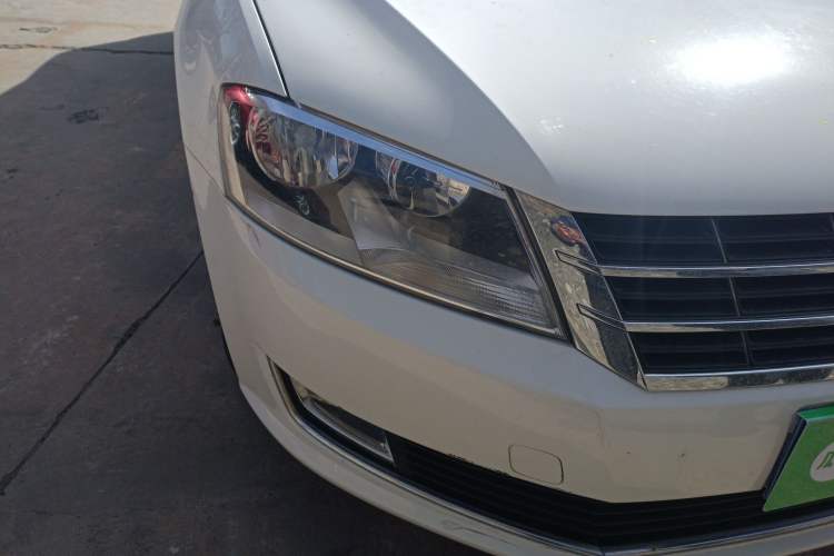 Used Volkswagen Lavida 2013 Restyled Classic 1.6L Manual Comfort Edition
