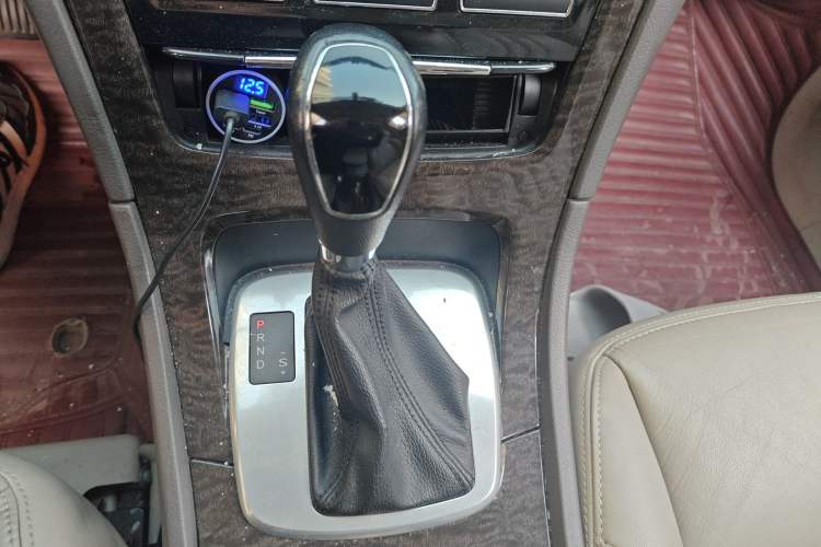 Used Ford Mondeo 2011 2.3L Luxury Model