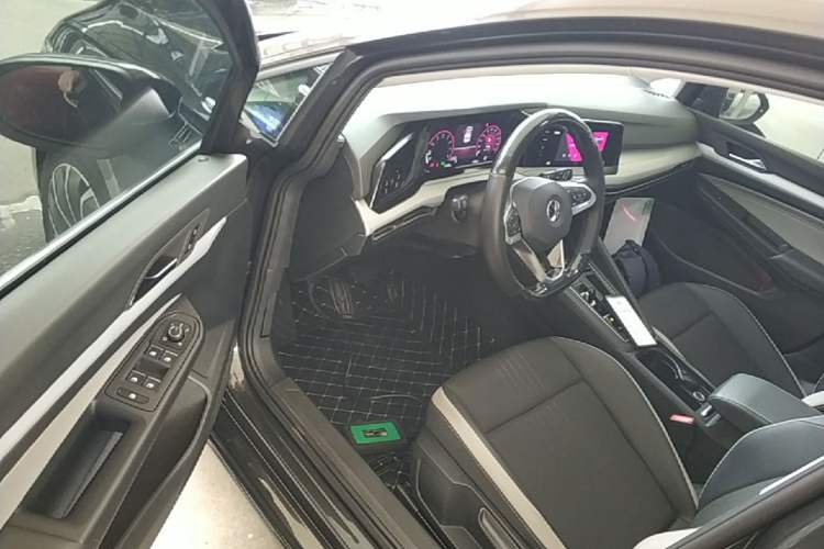 Used Volkswagen Golf 2021 280TSI DSG Pro Driver Seat