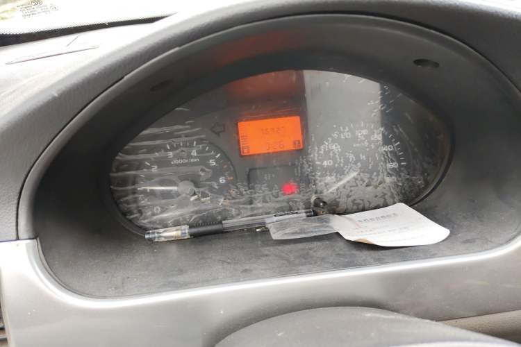 Used Wuling Rongguang 2011 1.2L Standard Version Odometer Close Up