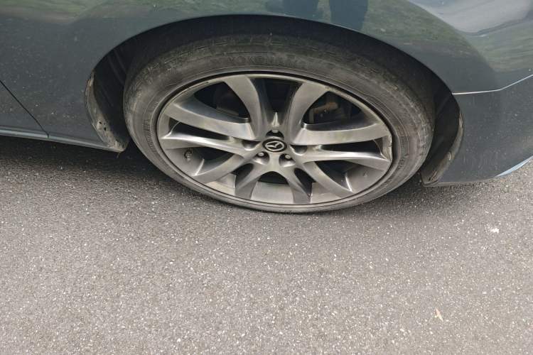 Used Mazda Atenza 2018 2.5L Blue Sky Prestige Edition China VI compliant Right Front Wheel Hub