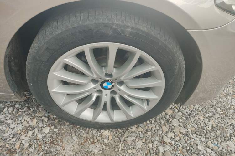 Used BMW 5 Series 2017 525Li Luxury Design Package Right Rear Wheel Hub