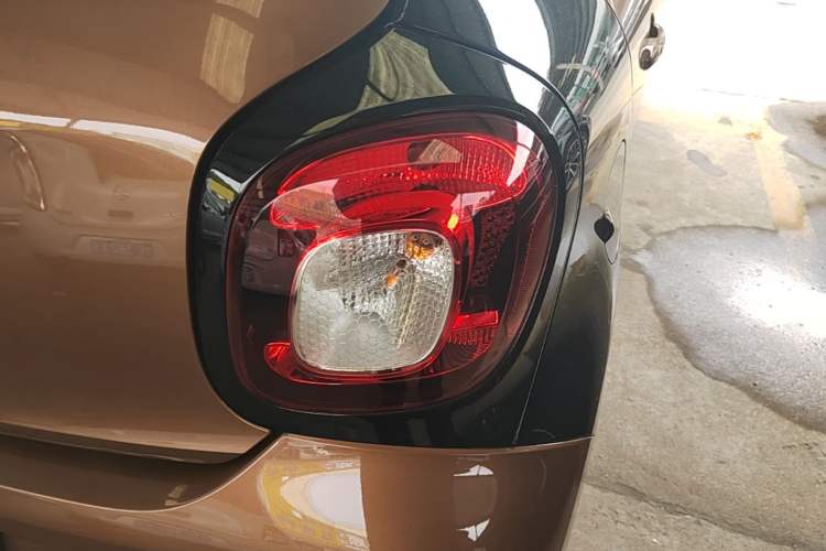 Used smart forfour 2016 0.9T 66 kW Pioneer Edition