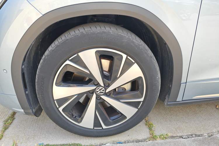 Used Volkswagen ID.6 X 2023 Ultra-Intelligent Long-Range Version
