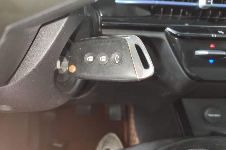 Used Baojun RC-6 2019 1.5T Manual Elite Version with 24-Hour Online Service
