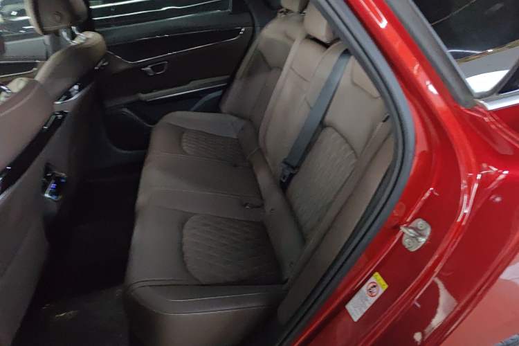 Used BYD Han 2022 DM-i 121KM Prestige Model Left Rear Seat