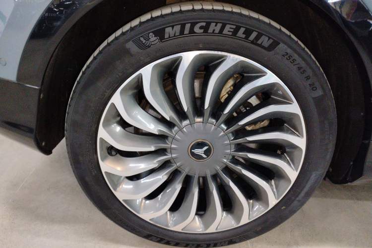 Used VOYAH FREE 2022 Four-Wheel Drive Ultra-Long Range Pure Electric Version