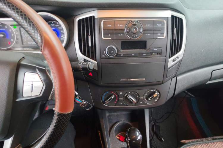 Used Dongfeng Aeolus AX3 2016 1.5L Automatic Shangkue Model
