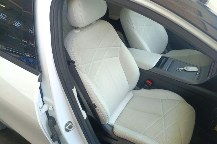 Used Geely Galaxy L6 2023 125km MAX