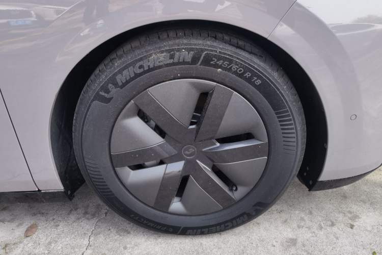 Used Li Auto MEGA 2024 Ultra Model
