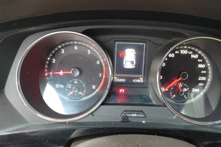 Used Volkswagen Tiguan L 2017 330TSI Automatic Two-Wheel Drive Luxury Edition Instrument Cluster