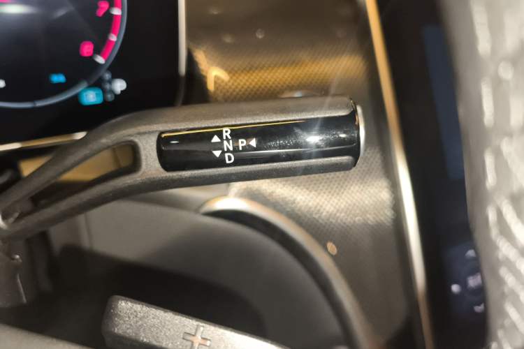 Used Mercedes-Benz GLC 2023 GLC 260 L 4MATIC Dynamic Edition 5-seater