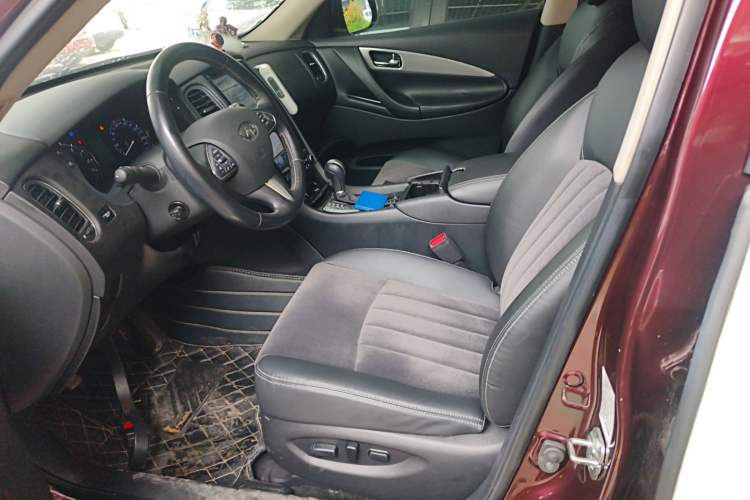 Used Infiniti QX50 2015 2.5L Comfort Edition