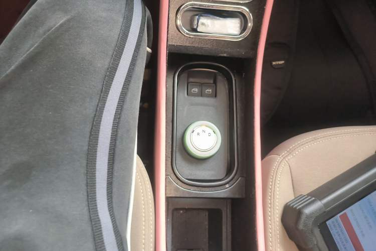 Used Chery QQ Ice Cream 2025 155km Sundae Edition Gear Lever