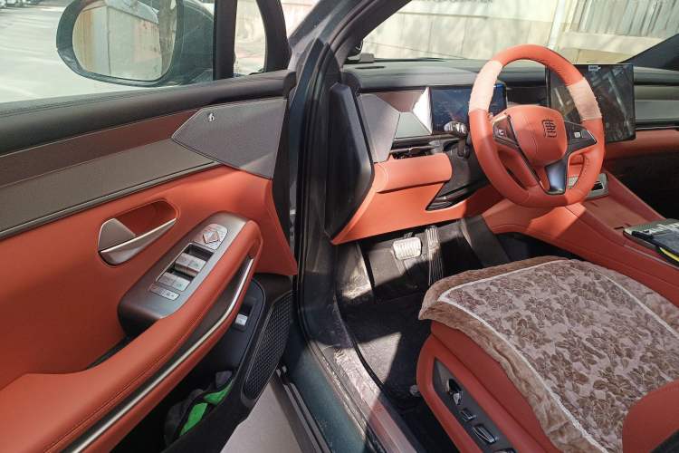 Used BYD Tang L 2025 DM 200KM Four-Wheel Drive LiDAR Flagship Model
