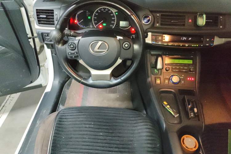 Used Lexus CT 2017 CT200h Elite Edition Solid Color China V Standard Steering Wheel