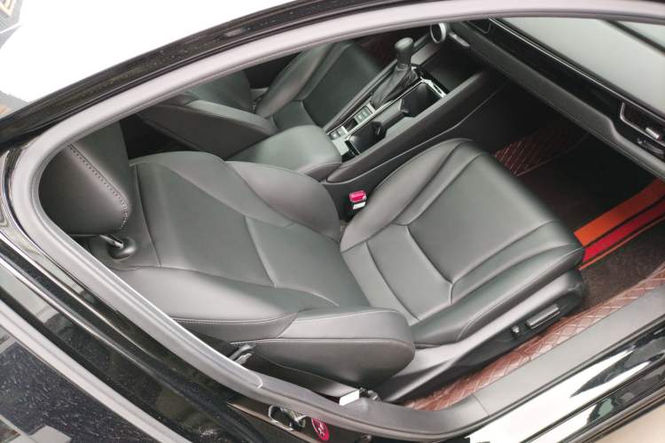 Used Honda Inspire 2023 260TURBO Deluxe Edition Right Front Seat