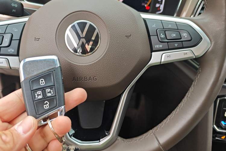 Used Volkswagen Viloran 2020 330TSI Luxury Edition
