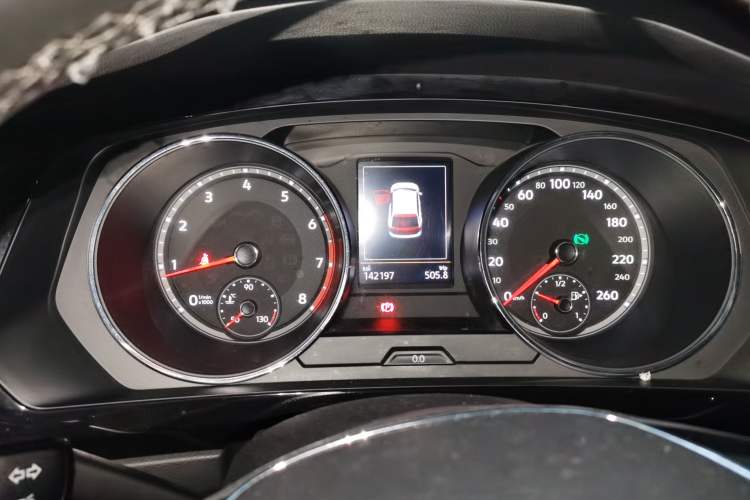 Used Volkswagen Tiguan L 2018 Revised 330TSI Automatic Two-Wheel Drive Flagship Edition Instrument Cluster