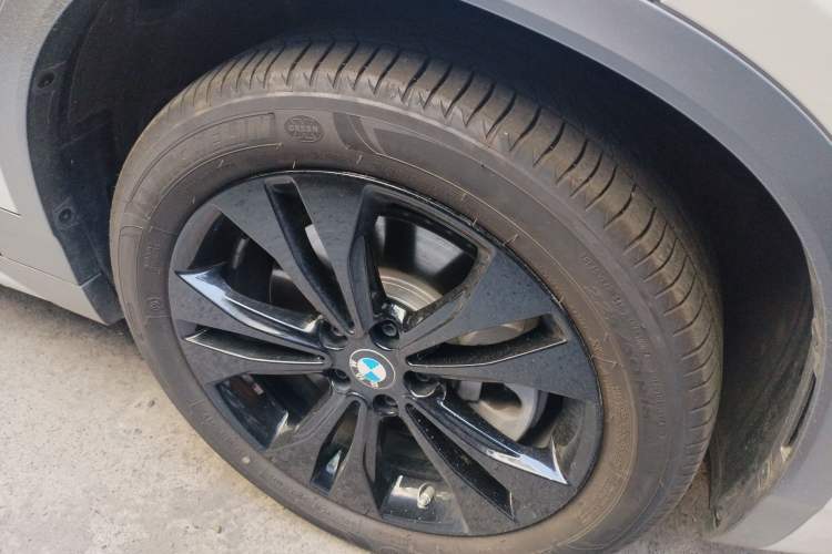Used BMW X2 2023 sDrive25i M Sport Package Right Front Wheel Hub
