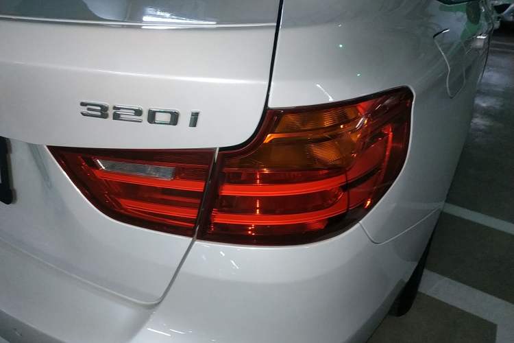 Used BMW 3 Series GT 2014 320i Leading Model
