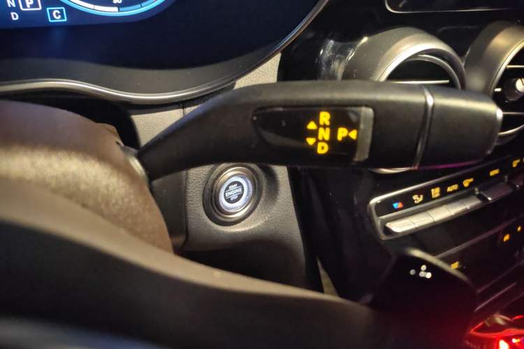 Used Mercedes-Benz GLC 2021 GLC 260 L 4MATIC Dynamic Edition Gear Lever