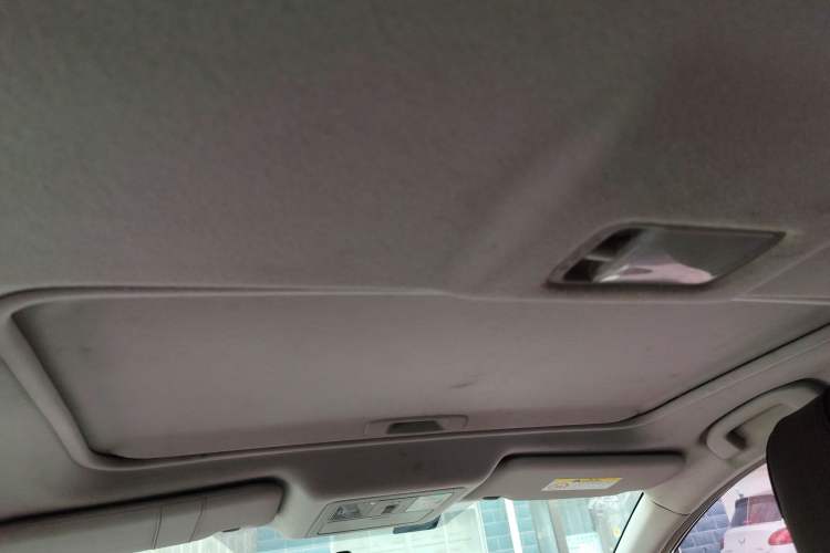 Used Nissan Tiida 2016 1.6L CVT Cool Dynamic Edition
