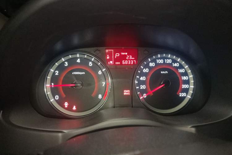 Used Hyundai Verna (older generation) 2014 1.4L Automatic Leading-Edge GLX