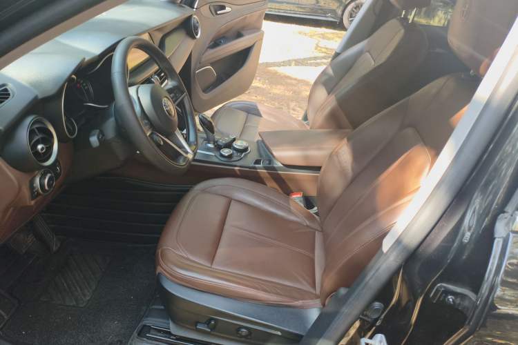 Used Alfa Romeo Stelvio 2017 2.0T 200HP Luxury Edition
